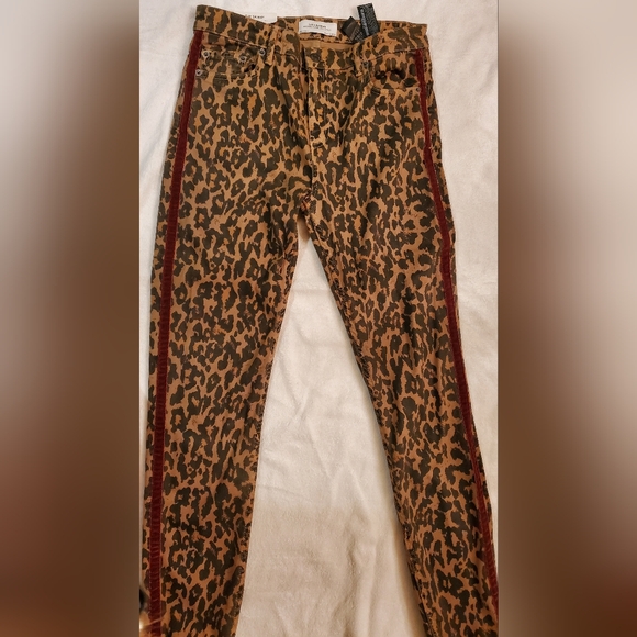 ZARA WOMEN- size 8 -NWT Limited Edition /Denim Collection - animal print - Picture 1 of 12